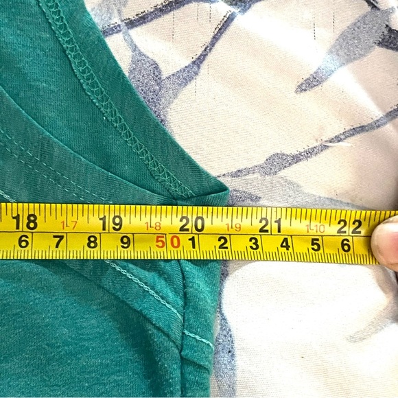 Mountain Equipment Co-op Women’s Sleeveless Turquoise Shirt Lightweight W/pocket - Picture 8 of 9